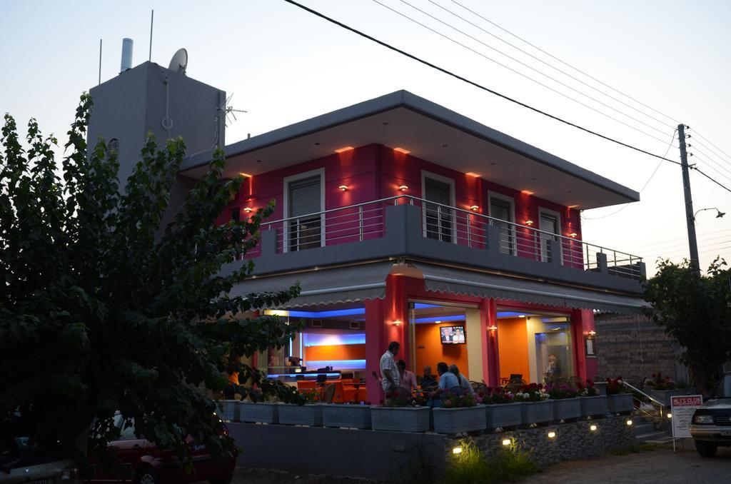 Papanikolaou Rooms Neochori  Exterior photo